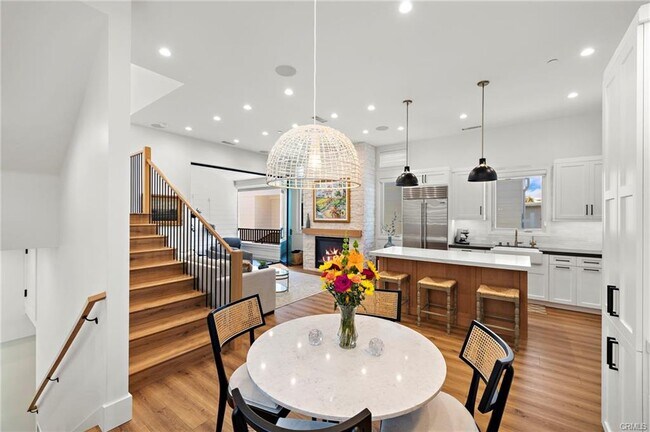 Foto del edificio - 611 Jasmine Ave