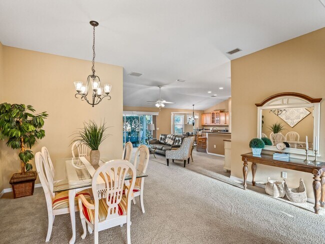 Building Photo - 3 bedroom 2 bath designer home