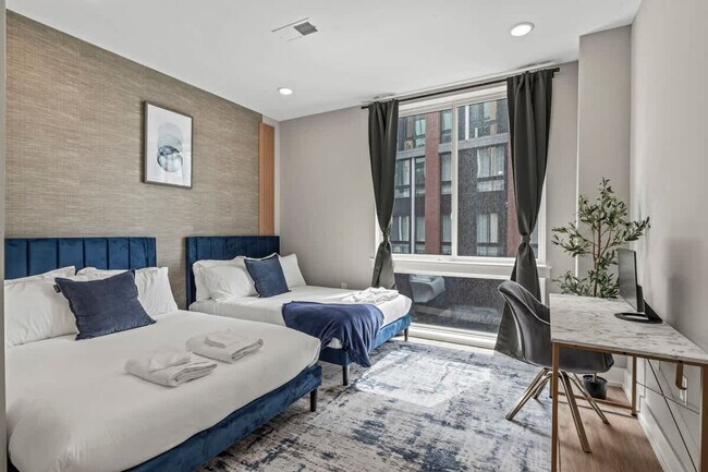 Building Photo - 916 N Delaware Ave