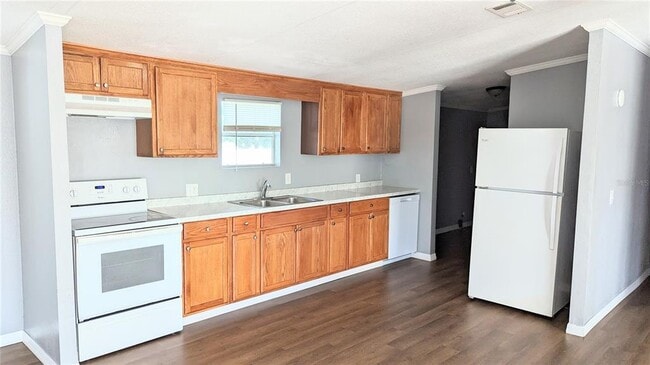 Foto del edificio - 6025 Old Polk City Rd