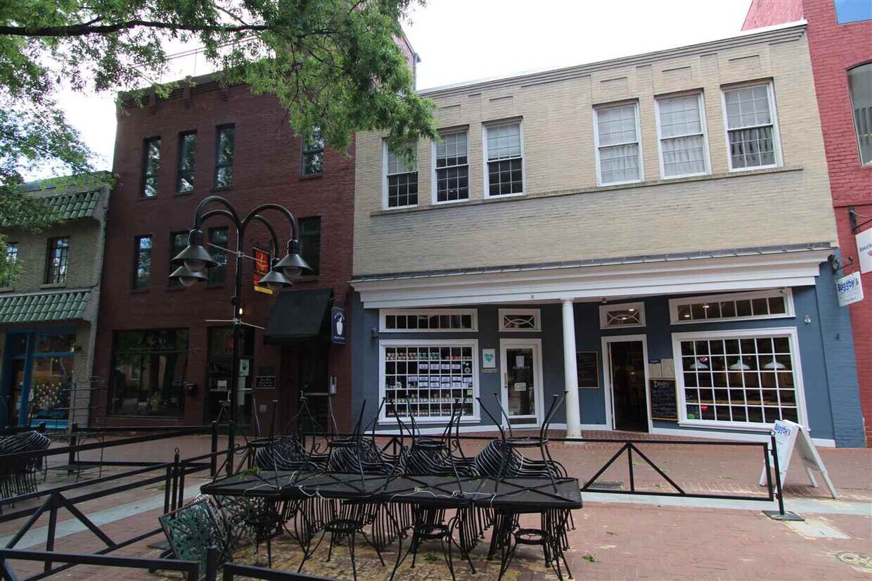 Foto principal - 520 E Main St