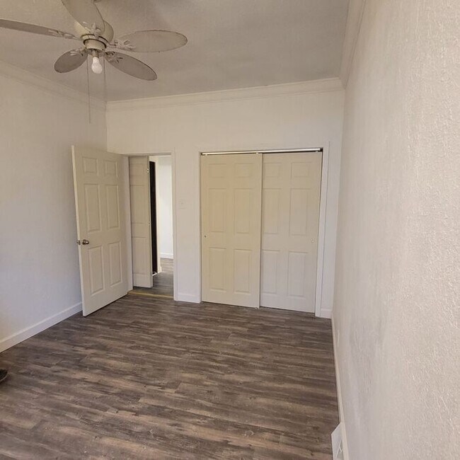 Building Photo - 621 Dunnigan St