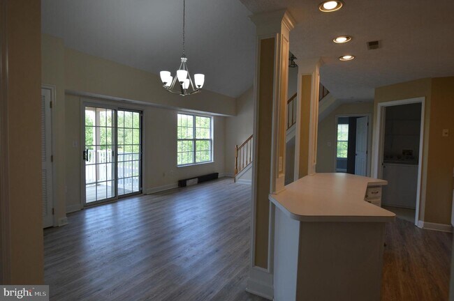 Building Photo - 6501 Springwater Ct