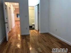 Foto del edificio - 219-05 112th Ave