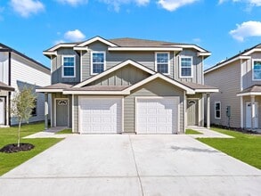 Building Photo - 208 Marigold Pl