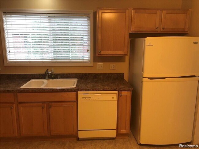 Foto del edificio - 28349 Carlton Way Dr