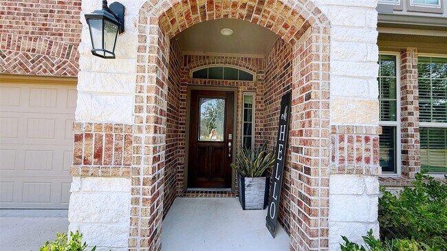 Building Photo - 28726 Pearl Bridge Ln