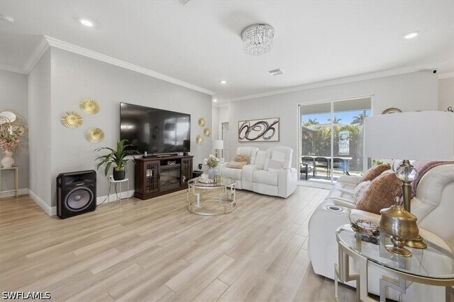 Foto del edificio - 1025 NW 7th Pl