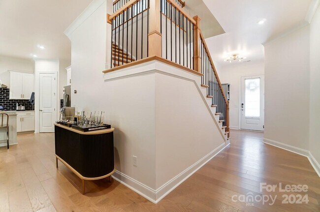 Building Photo - 131 Heathbrook Ln