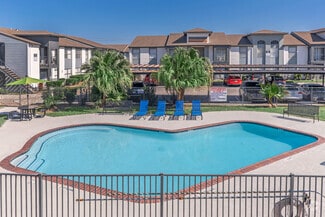 2 Pools - Gables at Richmond Apartments