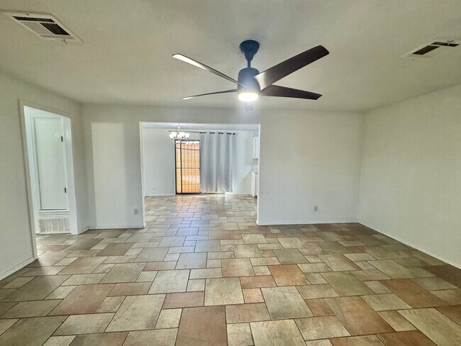 Foto del edificio - 4200 SE 54th St