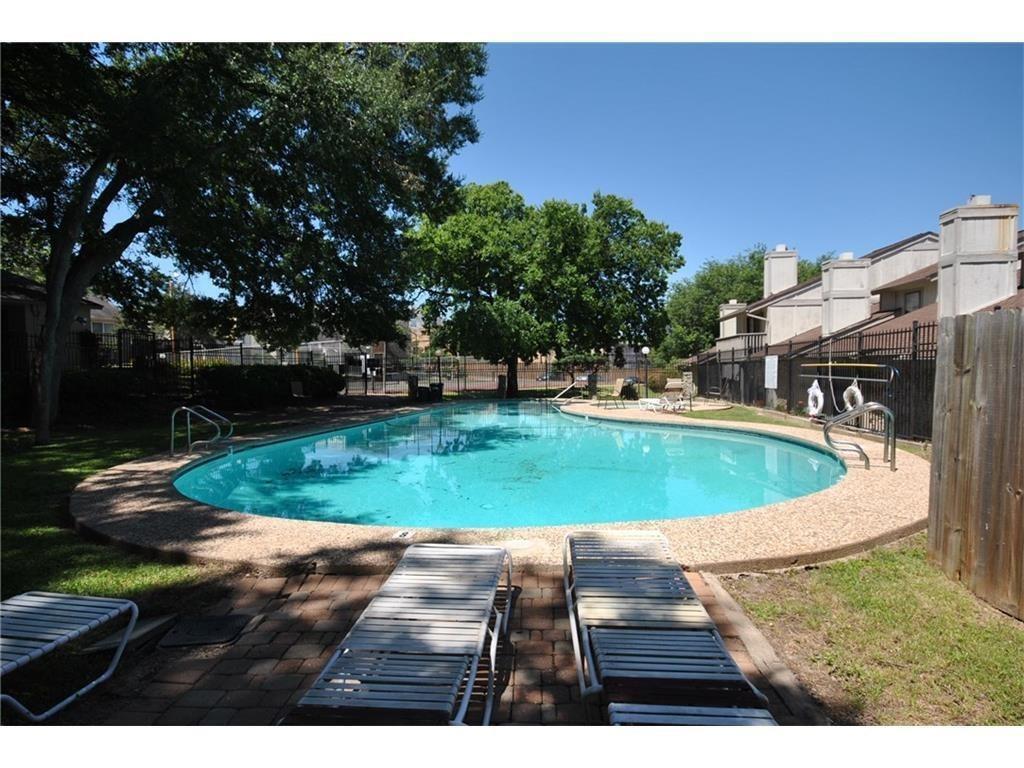 Foto principal - 1703 Timberwood Dr