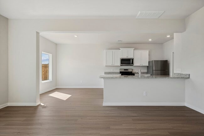 Building Photo - 324 Fastboy Ln