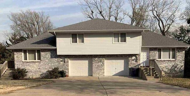 Foto del edificio - 710 Ridgewood Dr