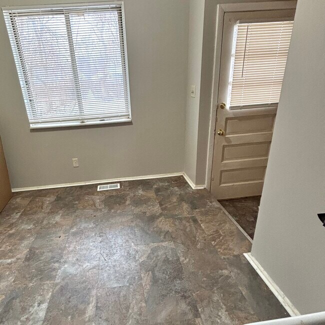 Foto del edificio - 920 Vincent Ct