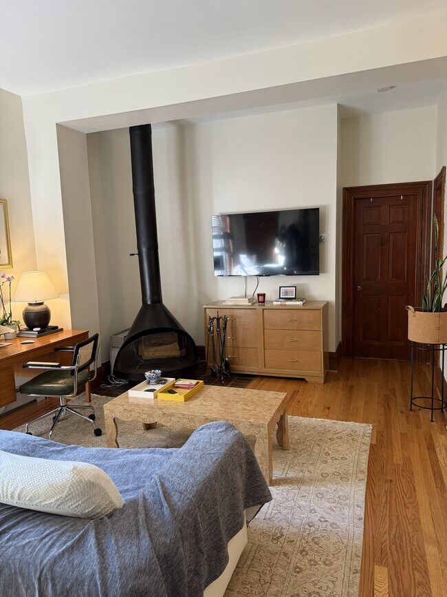 Foto del edificio - 1373 N Franklin St