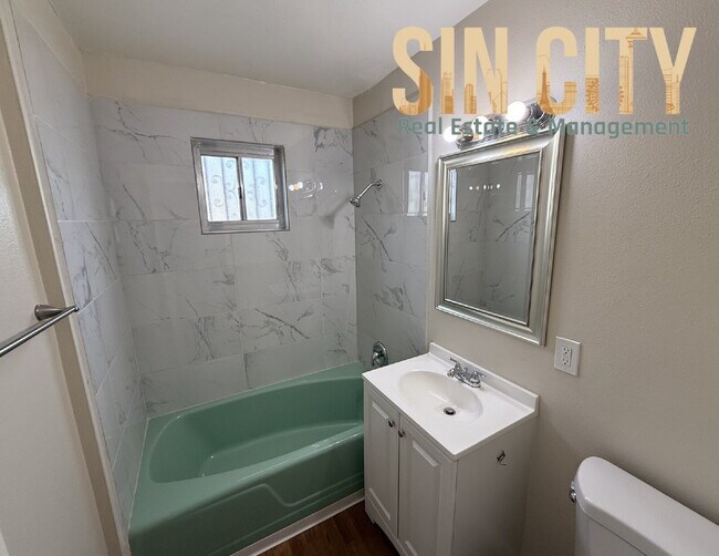 Foto del edificio - Discover Urban Comfort: Spacious 1-Bedroom Oasis at Lyn Capri