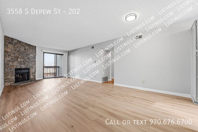 Building Photo - 3558 S Depew St