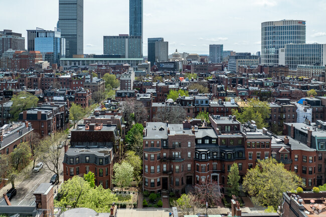 Context - 447 Beacon St