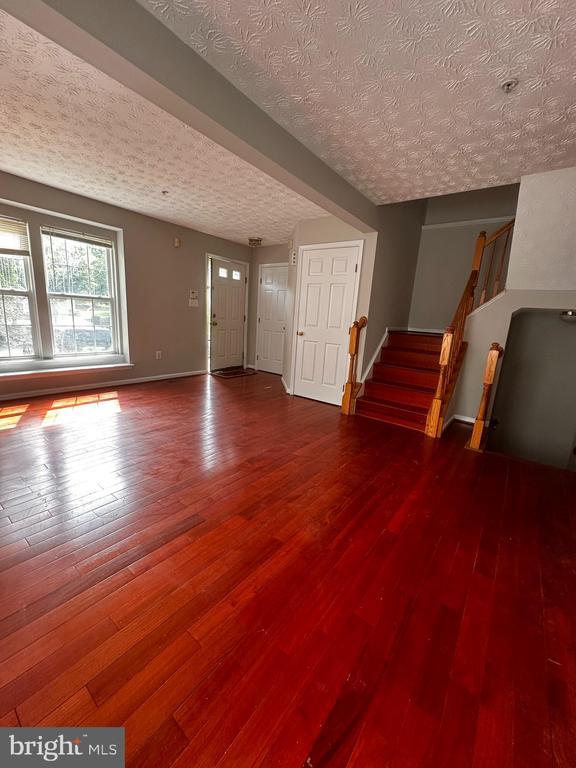 Building Photo - 2722 Thornbrook Ct