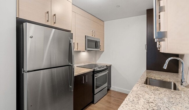 Photo - 99 Kneeland St Apartment