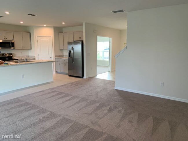 Building Photo - 5 br, 3 bath House - 420 Quarry Rock Cir