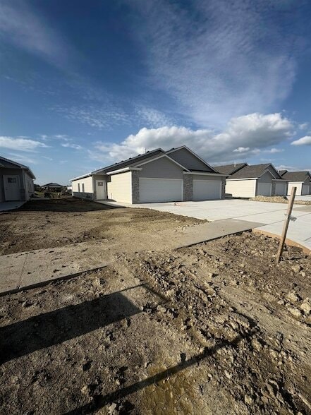 Building Photo - 12936 E Blake St