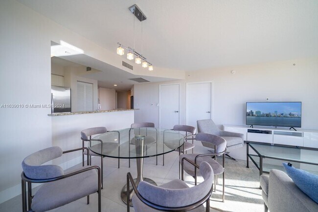 Foto del edificio - 19501 W Country Club Dr