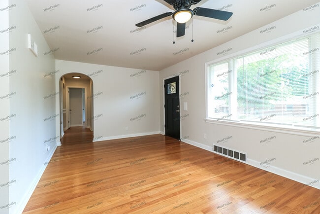 Building Photo - 1123 Dunford Dr