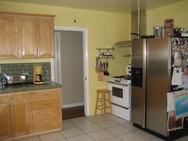 Building Photo - 10902 Hesby St