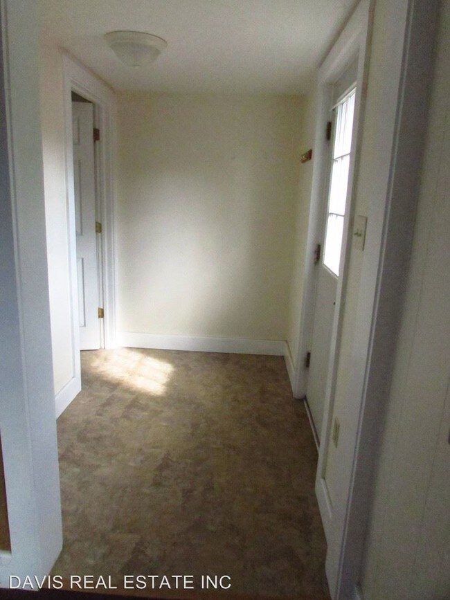 Building Photo - 1 br, 1 bath House - 208 Dewey Street