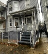 Building Photo - 108 Chester Ave