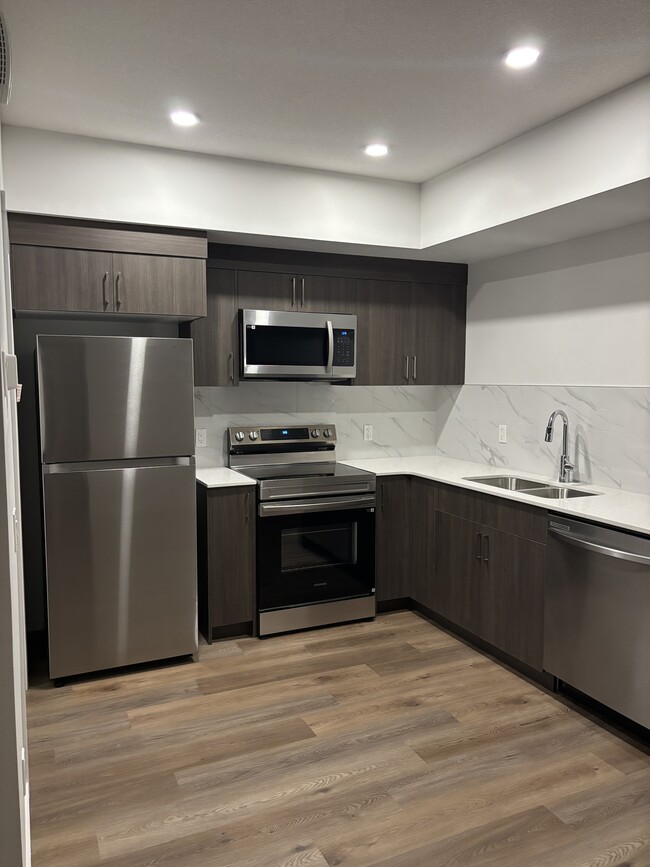 Photo du bâtiment - 4253 Kinglet Dr NW