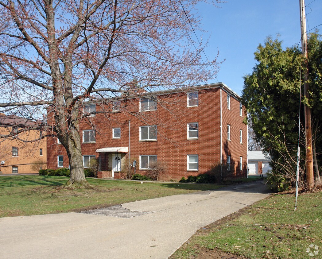 2845 Morewood Rd, Akron, OH 44333 Apartments in Akron, OH