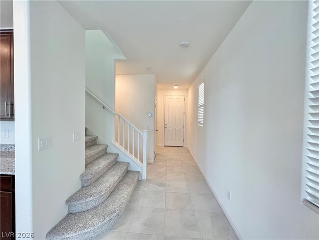 Foto del edificio - 8646 Valley Village St