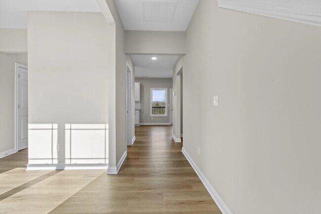 Foto del edificio - 933 Camden Ct