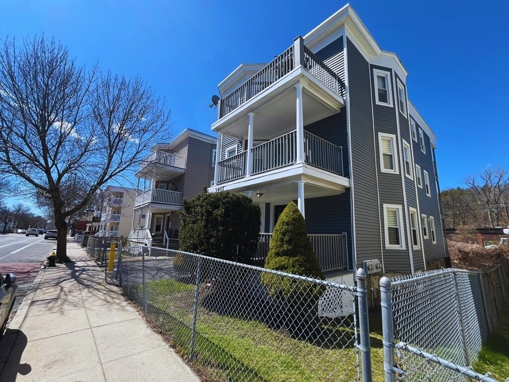 Primary Photo - 3907 Washington St
