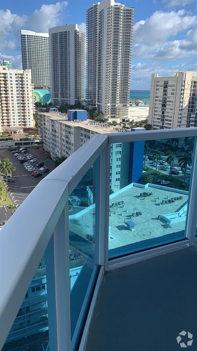 Building Photo - 1945 S Ocean Dr