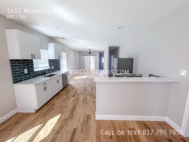 Foto del edificio - 1451 Morrell Ave