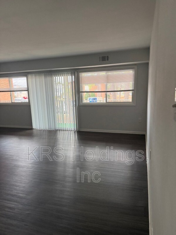 Foto del edificio - 802 Brook Hill Rd