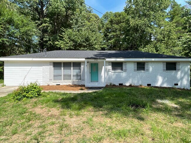 Building Photo - 5940 Mallory Rd