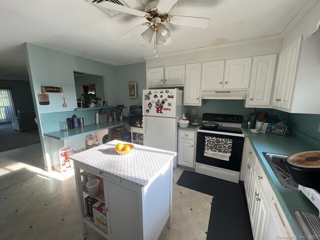 Foto del edificio - 1302 Summer Hill Dr