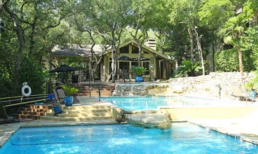 Waters at Barton Creek Apartments Photo