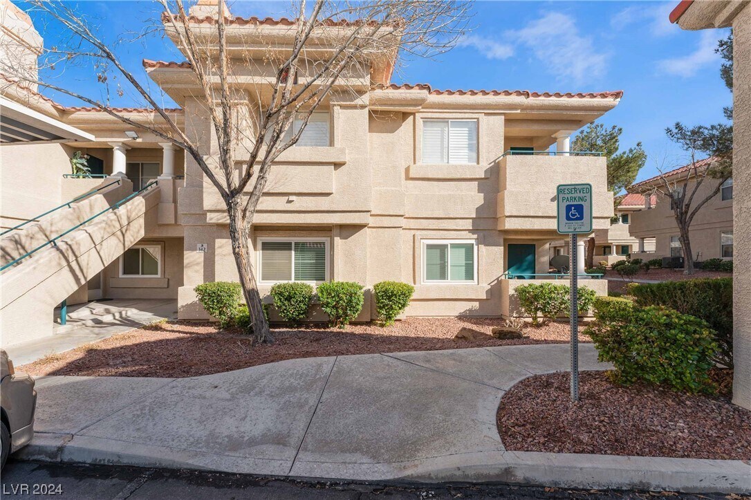 350 Manti Pl Unit 4, Henderson, NV 89014 Condo for Rent in Henderson