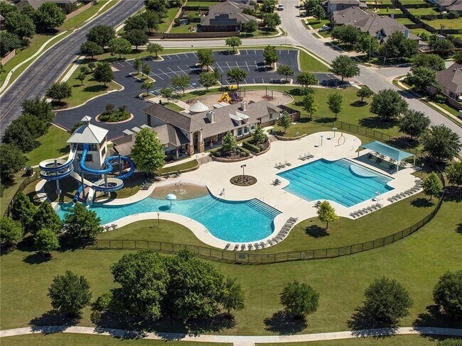 Building Photo - 14025 Heartland Dr