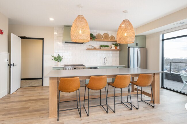 Foto del edificio - The Uptown Apartments