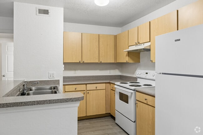 The Catamaran 3BR,2BA - 1156SF - Kitchen - Mariner's Cove
