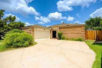 Building Photo - 2107 Jamara Ln