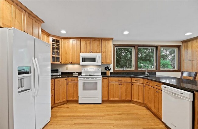 Foto del edificio - 120 Stollman Rd