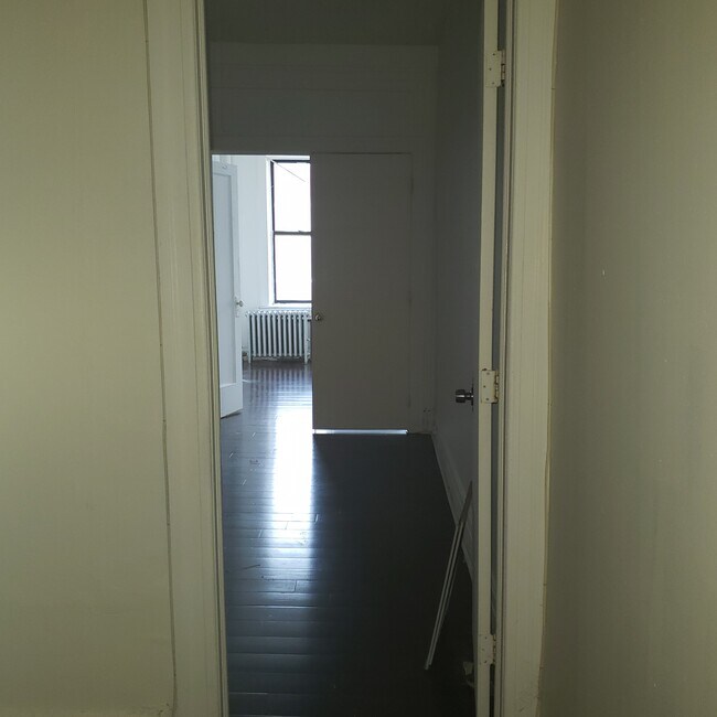Building Photo - 278 Chauncey St
